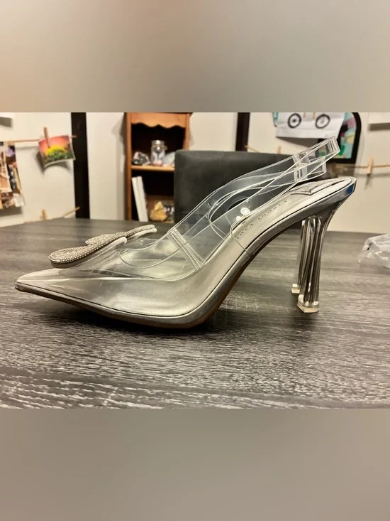 💎 Gianni Bini Clear Rhinestone Heels Size 8 Cinderella Pointed Toe Pumps - Picture 17 of 17